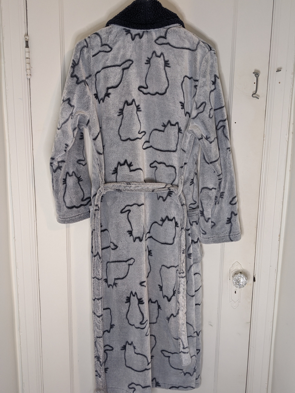 Cat Pattern Plush Sherpa-Lined Robe - Picture 2 of 3
